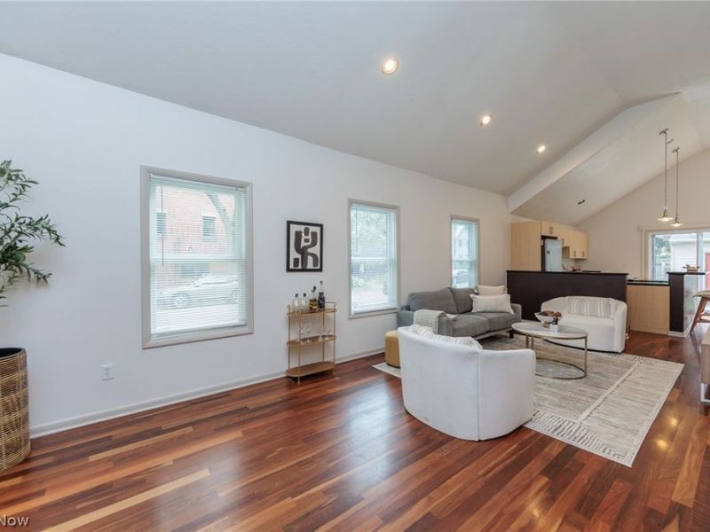 3708 Whitman Avenue , Cleveland, OH 44113 Photo 7