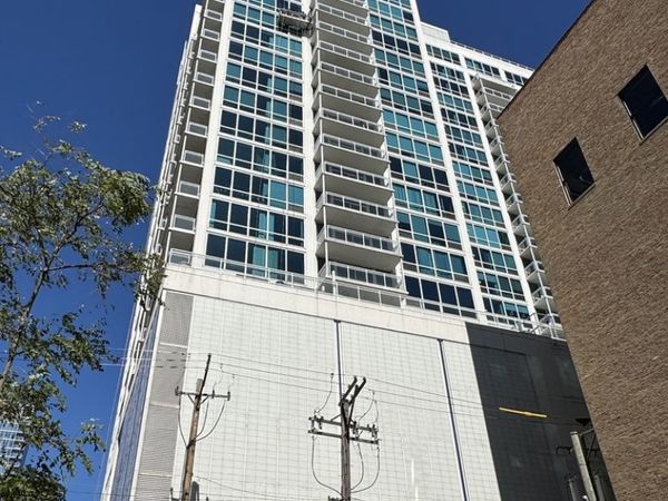 757 N Orleans Street , Unit 812, Chicago, IL 60654