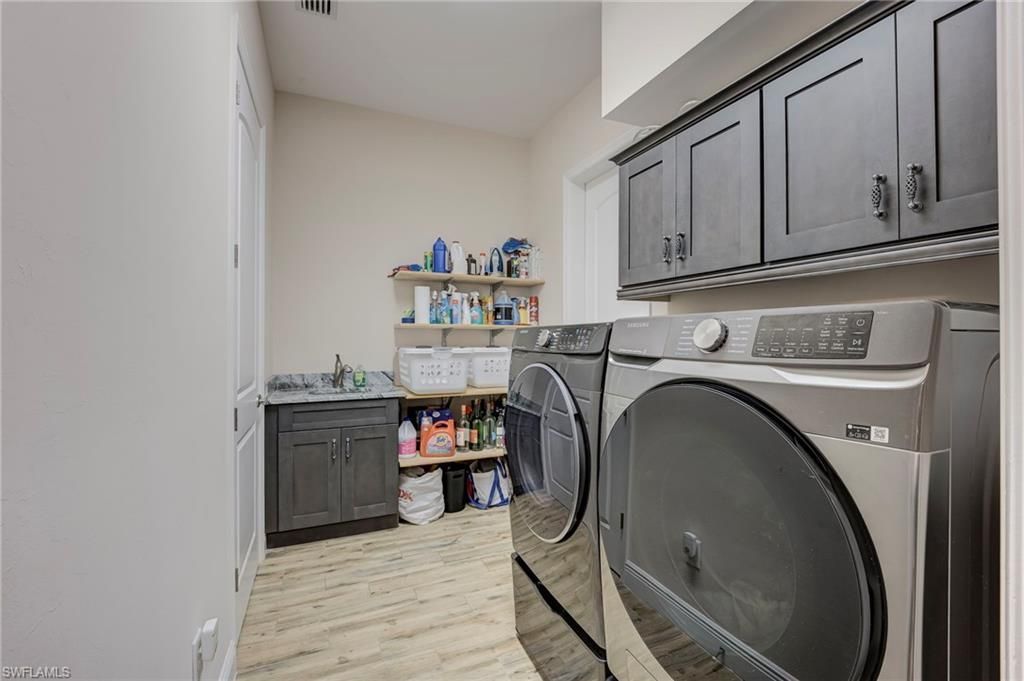 2218 NW 37th Pl, Cape Coral, FL 33993 Photo