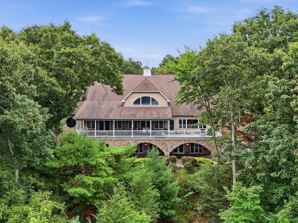 126 Fox Run , Tafton, PA 18464