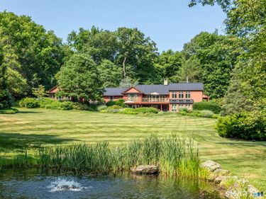 35 Schoolhouse, Roxbury, CT 06783