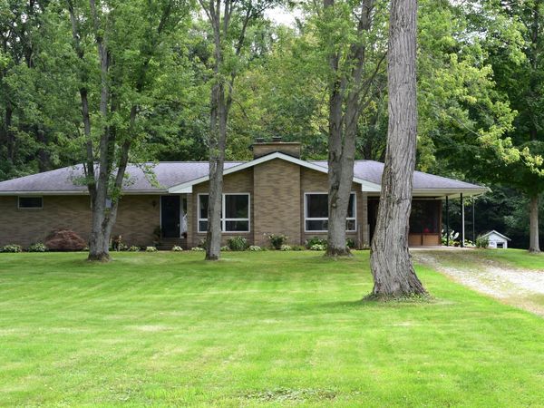 8361 Pucker Street, Berrien Center, MI 49102