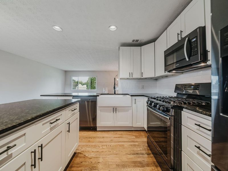 5135 Fairlane Road , Columbus, OH 43207 Photo 8