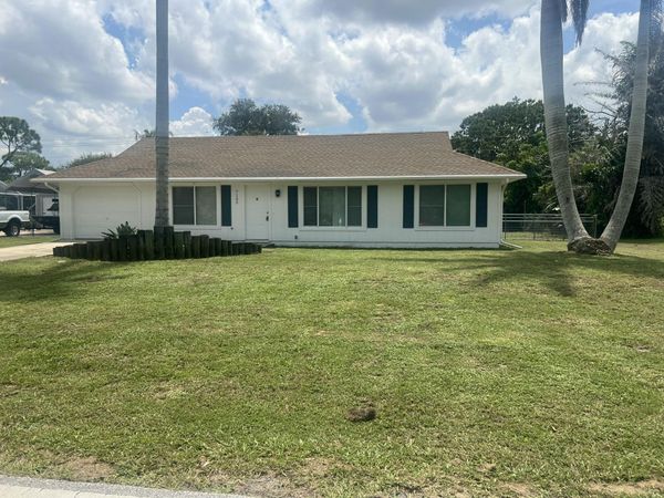 7105 NORTH Boulevard, Fort Pierce, FL 34951