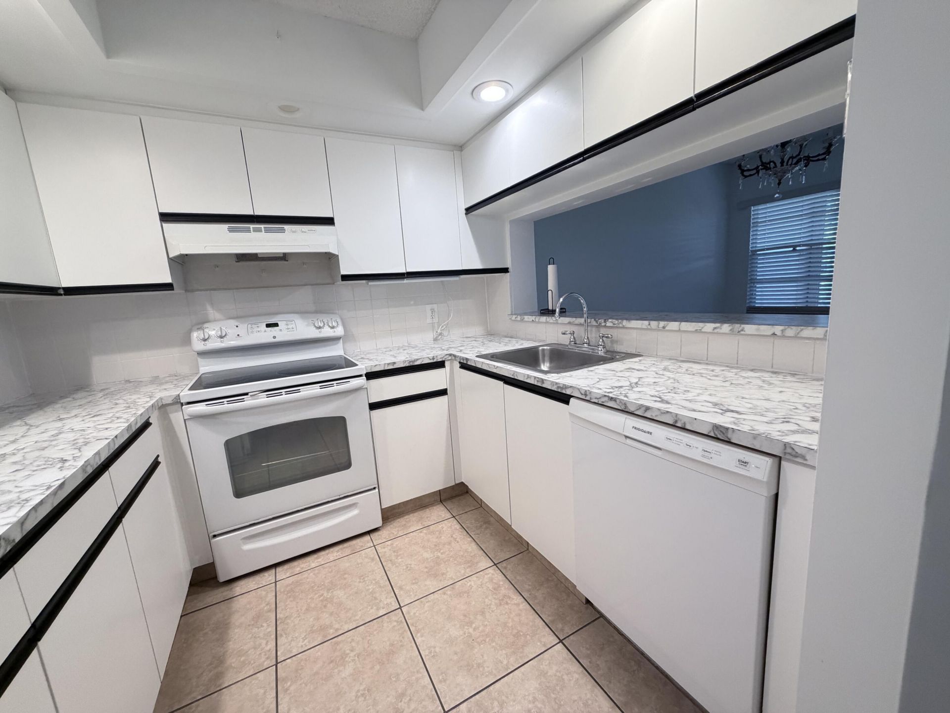 1300 SW 125th Avenue, Unit 103K, Pembroke Pines, FL 33027 Photo