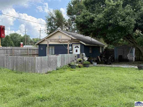 2433 8th Avenue, Terre Haute, IN 47804