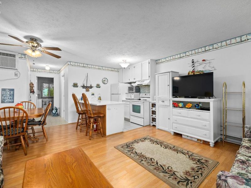 216 W Lakeshore Drive, Unit E, Port Clinton, OH 43452 Photo 10