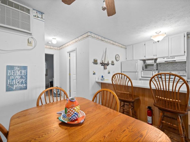216 W Lakeshore Drive, Unit E, Port Clinton, OH 43452 Photo 13