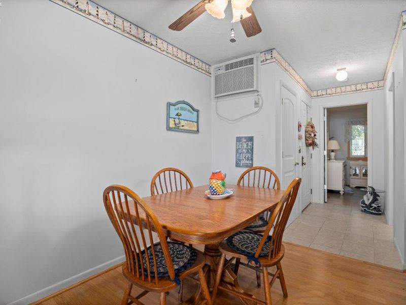216 W Lakeshore Drive, Unit E, Port Clinton, OH 43452 Photo 14