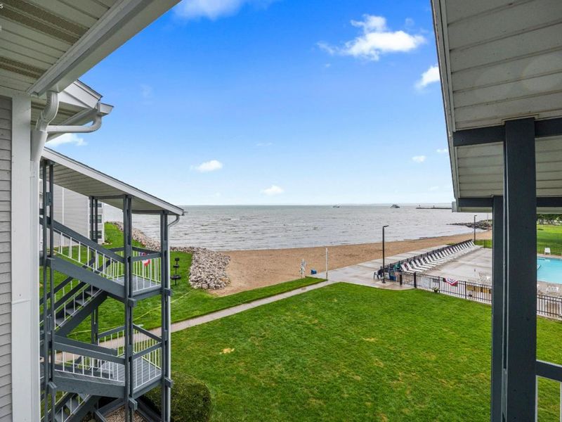 216 W Lakeshore Drive, Unit E, Port Clinton, OH 43452 Photo 2