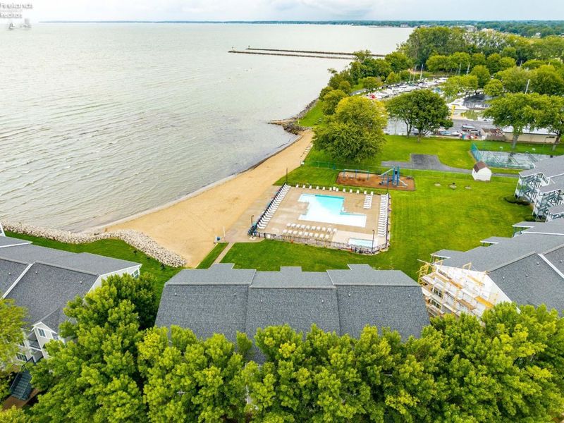 216 W Lakeshore Drive, Unit E, Port Clinton, OH 43452 Photo 32