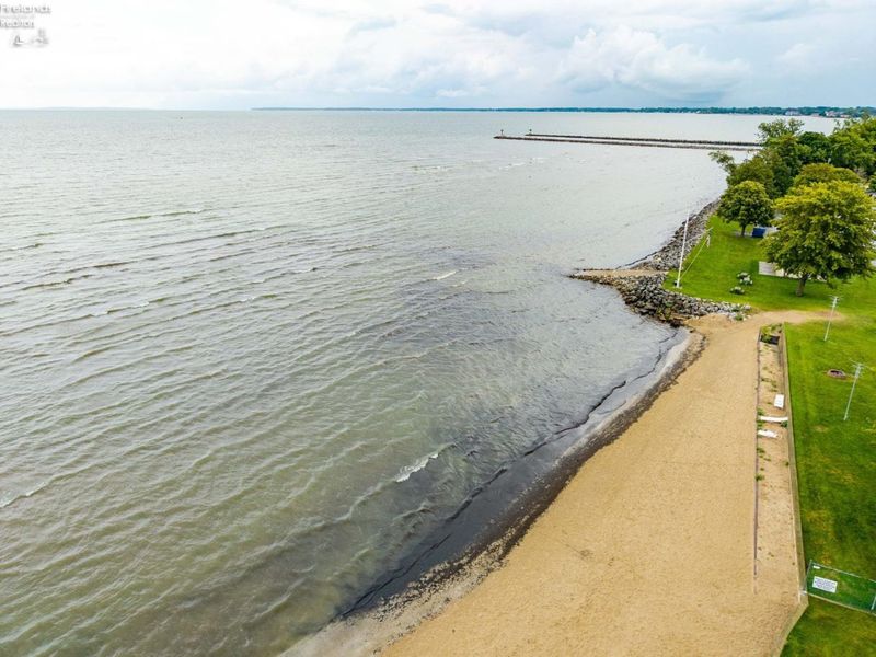 216 W Lakeshore Drive, Unit E, Port Clinton, OH 43452 Photo 35