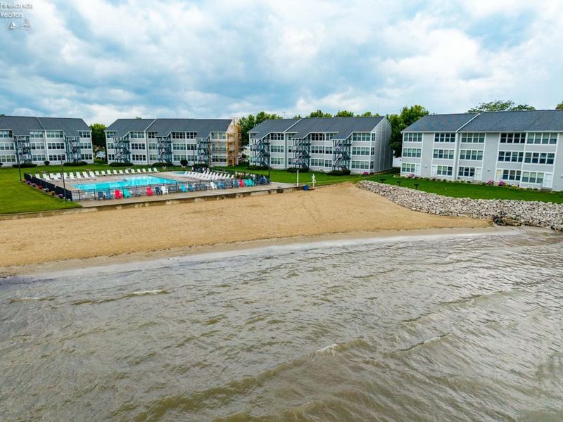 216 W Lakeshore Drive, Unit E, Port Clinton, OH 43452 Photo 37