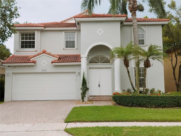 15842 SW 14 ST , Pembroke Pines, FL 33027