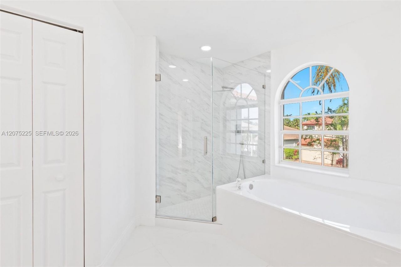 15842 SW 14 St , Pembroke Pines, FL 33027 Photo
