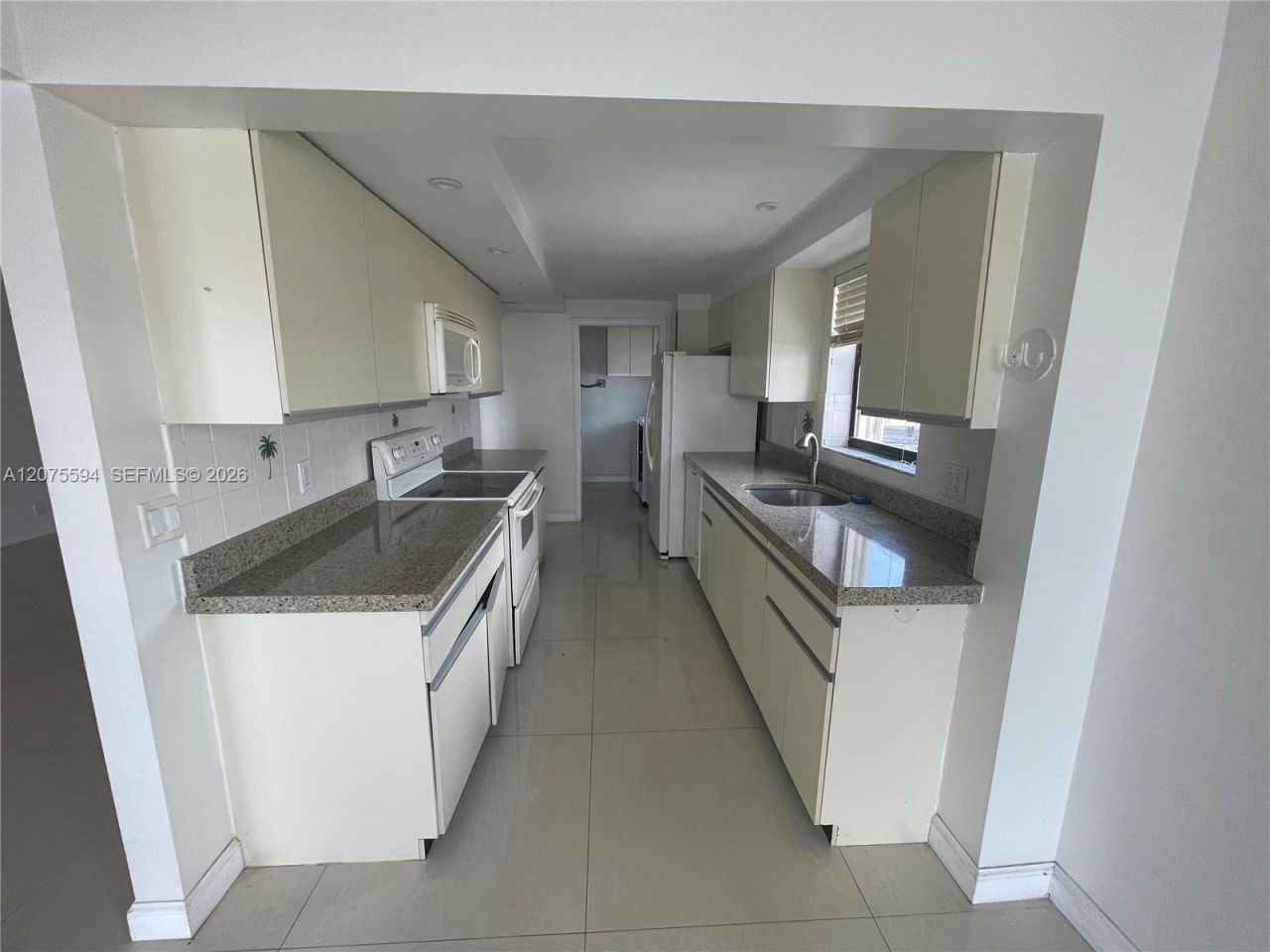 200 Golden Isles Dr, Unit 401, Hallandale Beach, FL 33009 Photo