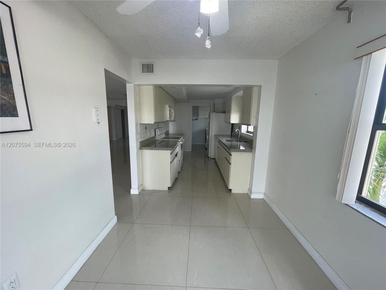 200 Golden Isles Dr, Unit 401, Hallandale Beach, FL 33009 Photo