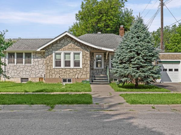 1128 19th St S, La Crosse, WI 54601