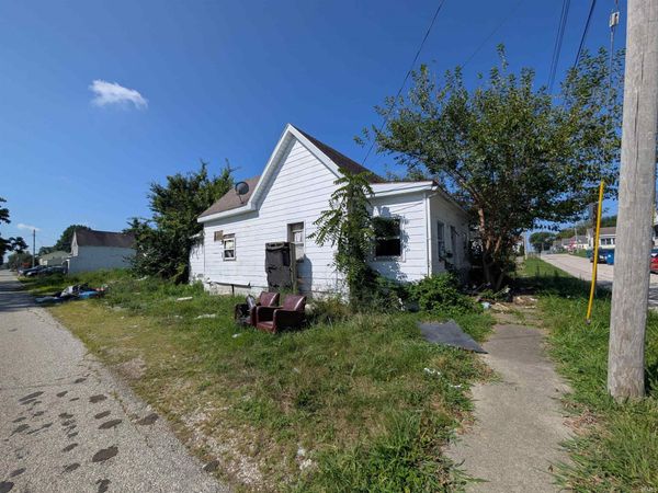 602 dubois Street, Lawrenceville, IN 62439