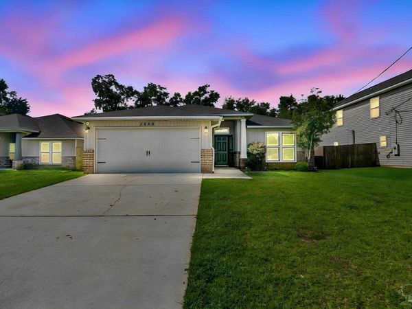 5849 Fairlands Rd, Milton, FL 32583
