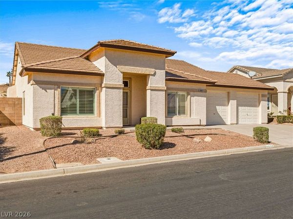 2935 Shimmering Bay Street , Laughlin, NV 89029