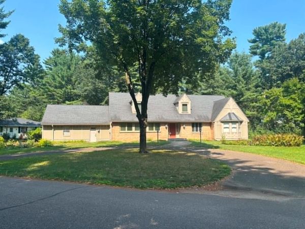 346 Heather Road, Eau Claire, WI 54701