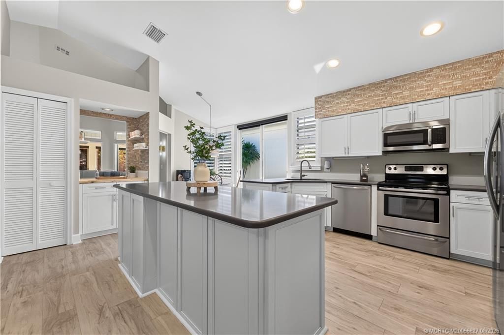 2205 NW Seagrass Drive , Palm City, FL 34990 Photo