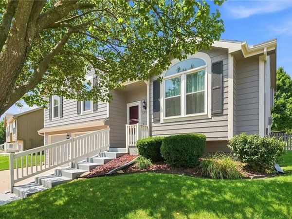 13710 Hunter Drive, Platte City, MO 64079
