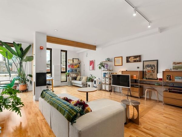 346 Congress Street, Unit 608, Boston, MA 02210