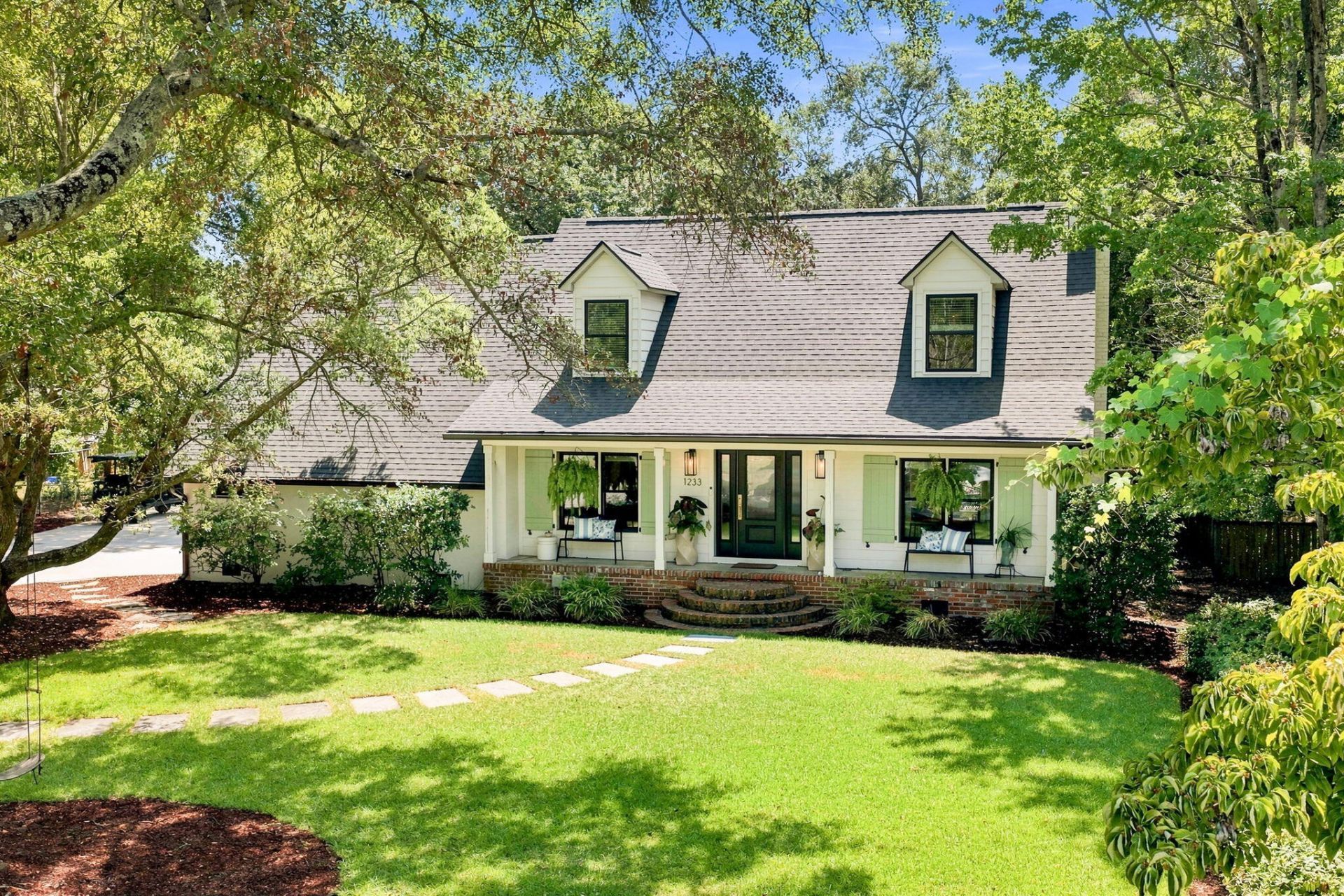 1233 Calais Drive Photo 4