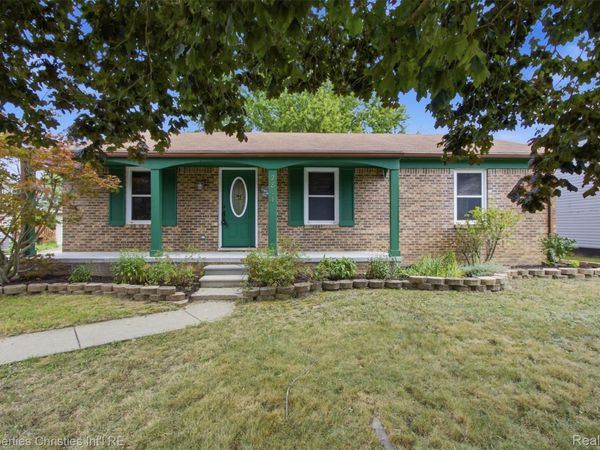 2814 Warrior Drive , Wixom, Mi 48393
