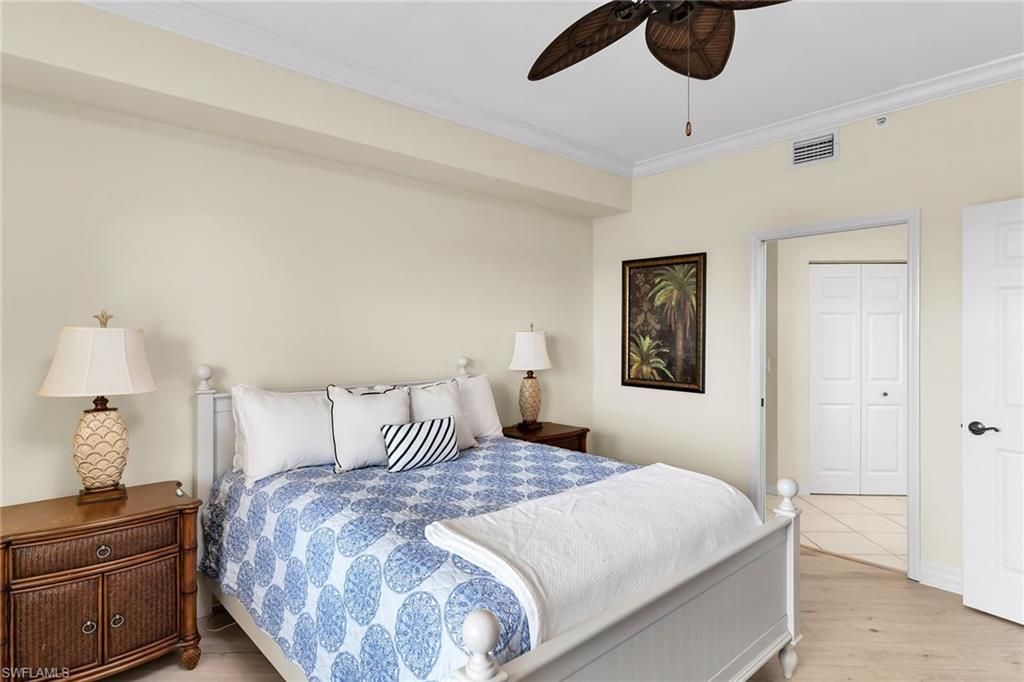 451 Bayfront Pl, Unit 5405, Naples, FL 34102 Photo