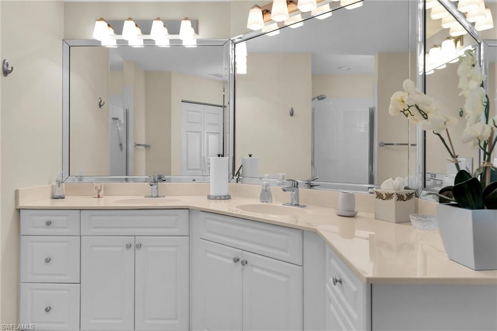 451 Bayfront Pl, Unit 5405, Naples, FL 34102 Photo