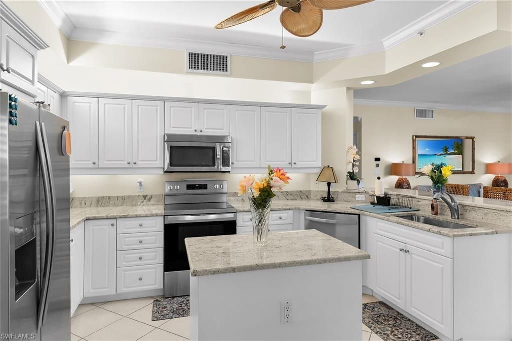 451 Bayfront Pl, Unit 5405, Naples, FL 34102 Photo