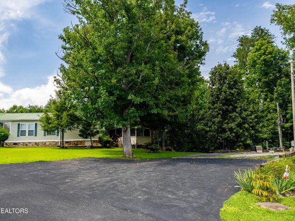449 Mountain Thrush Drive, Unit 1, Townsend, TN 37882