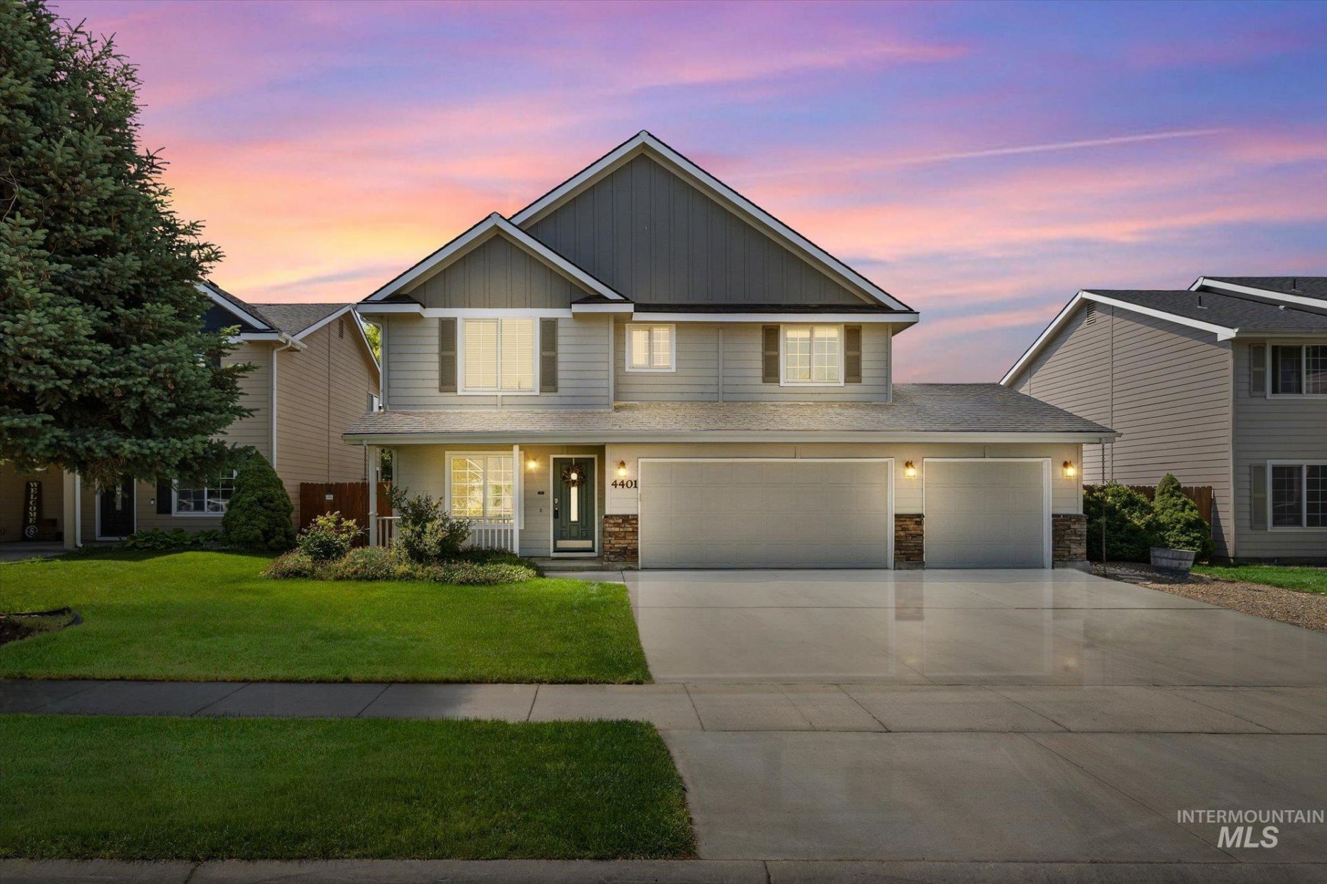 4401 E Burgundy Dr, Nampa, ID 83686 Main Photo