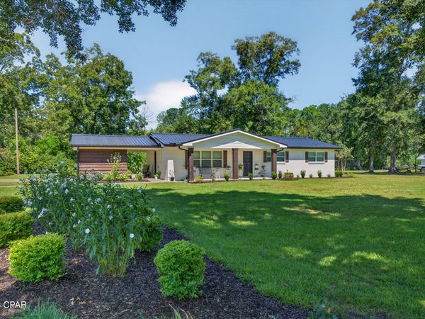 102 Lisenby Drive , Bonifay, FL 32425