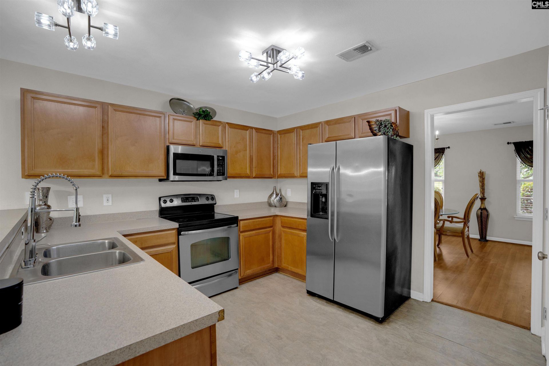 516 Foxstone Drive  Photo 10