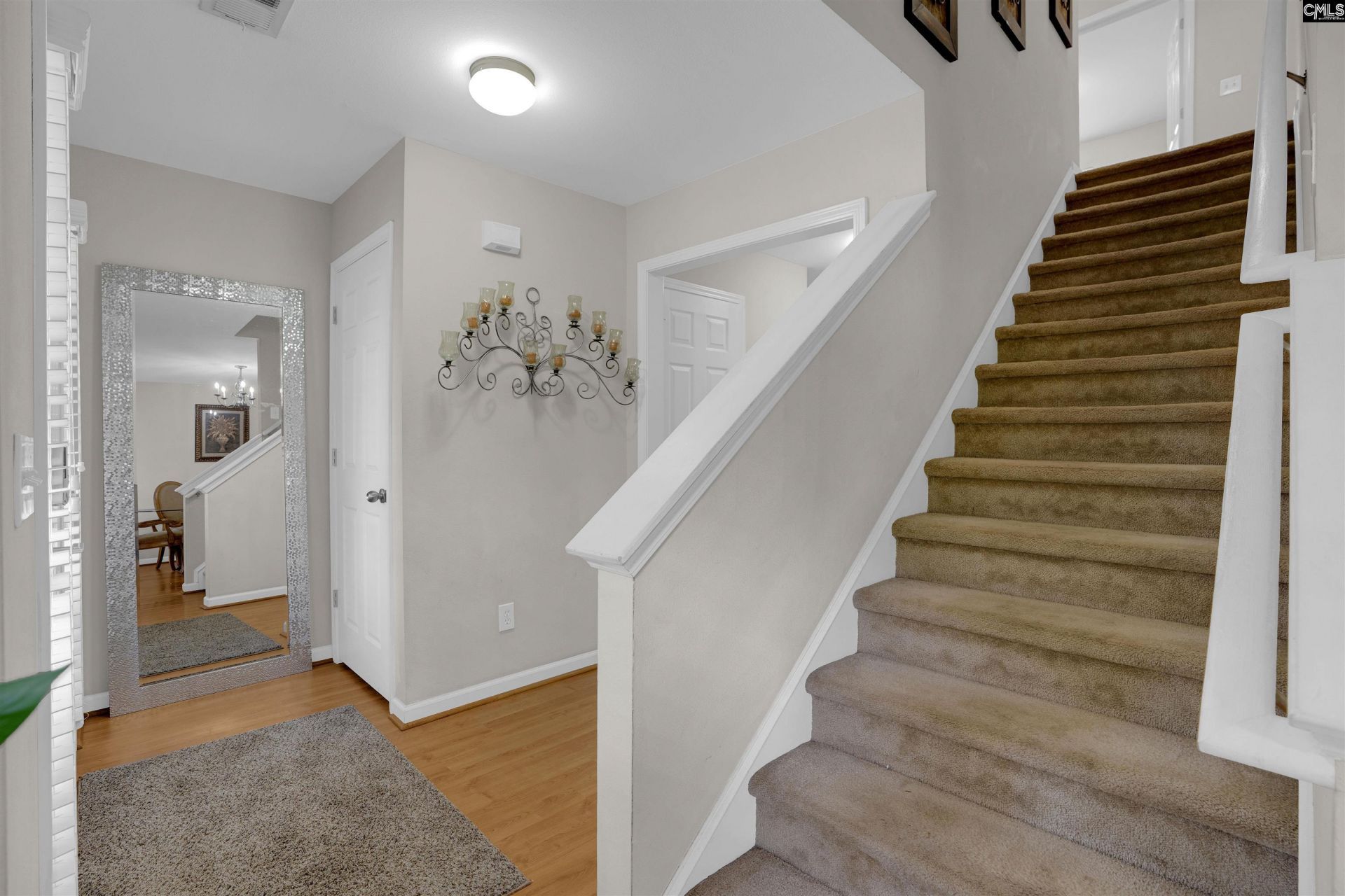 516 Foxstone Drive  Photo 5