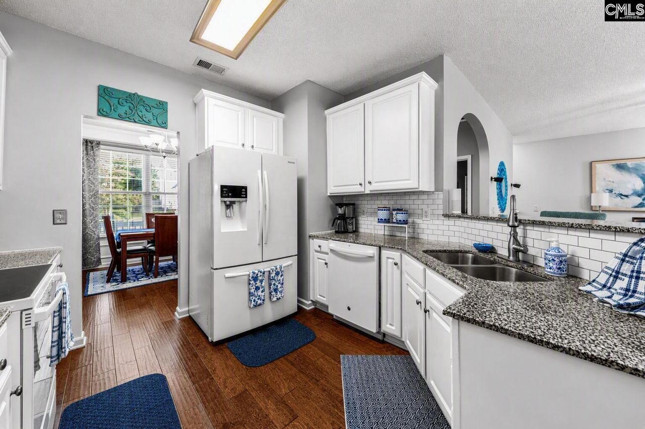 325 Buckthorne Drive Photo 13