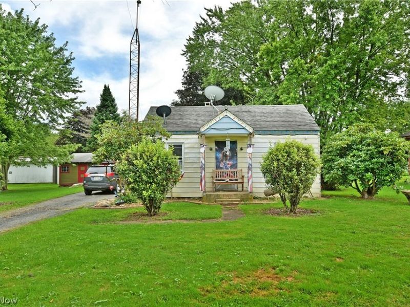 8114 W Lincoln Street NE, Masury, OH 44438 Photo 1