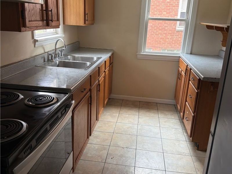 9725 S Highland Avenue, Garfield Heights, OH 44125 Photo 6