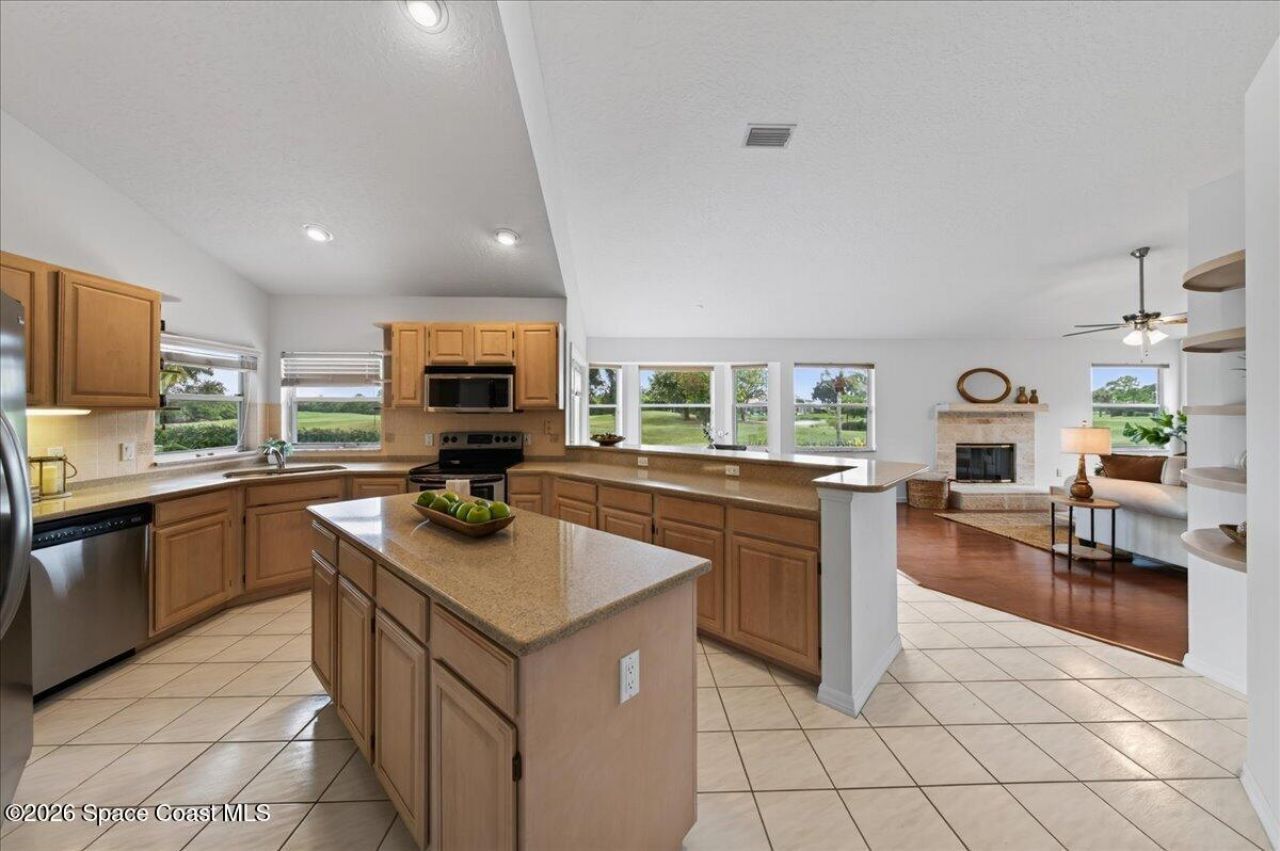 569 Spring Lake Drive, Melbourne, FL 32940 Photo