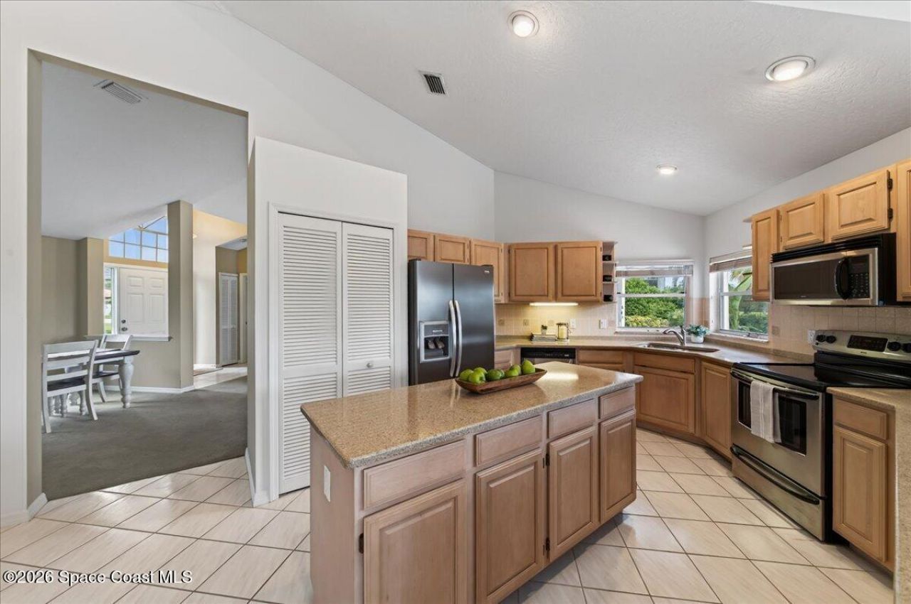 569 Spring Lake Drive, Melbourne, FL 32940 Photo