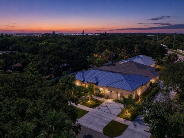 888 Sandpiper Lane, Vero Beach, FL 32963
