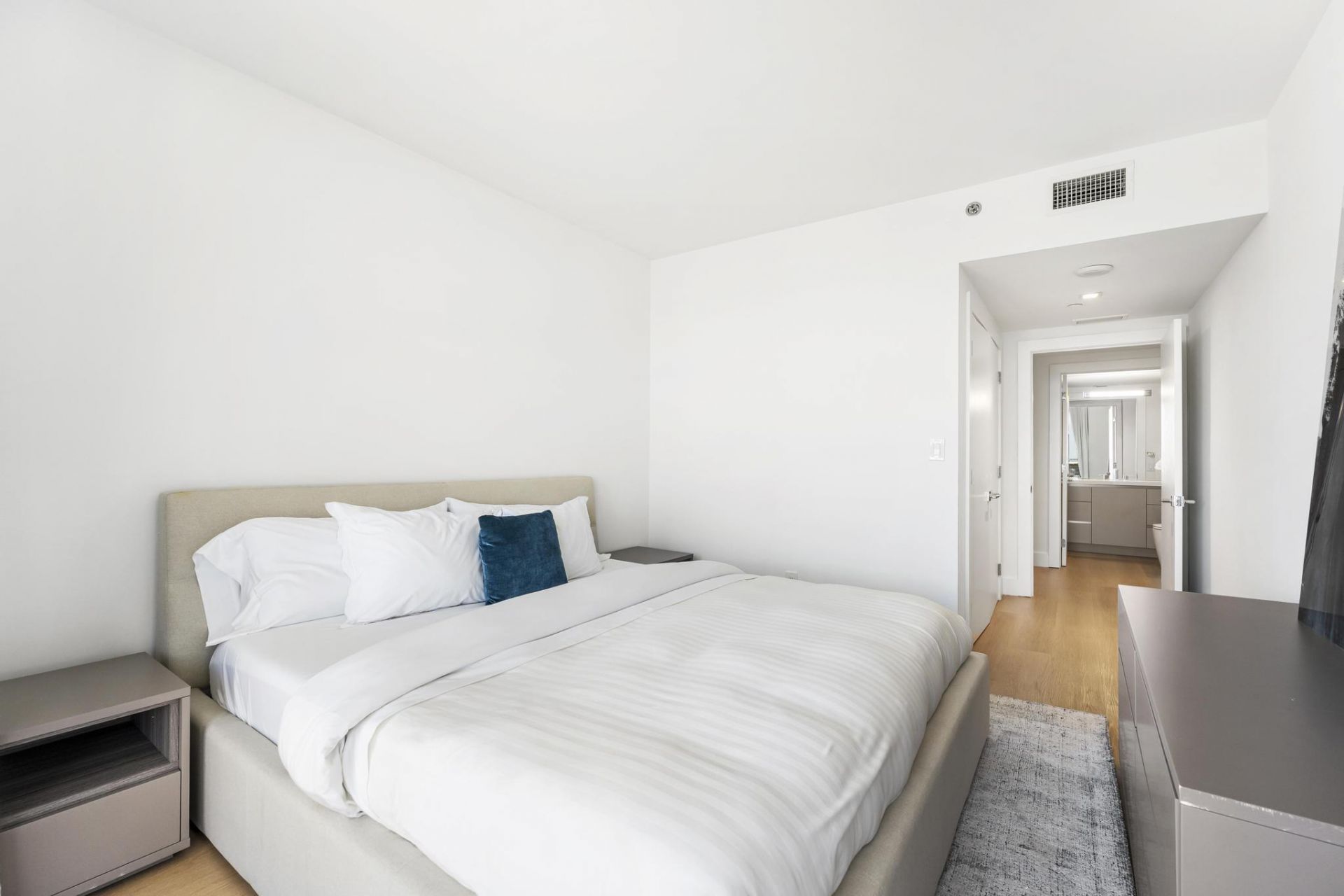 2000 Island Boulevard, Unit 903, Aventura, FL 33160 Photo