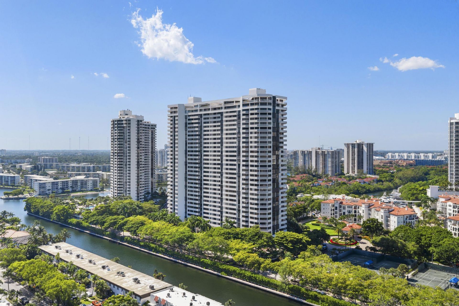 2000 Island Boulevard, Unit 903, Aventura, FL 33160 Photo