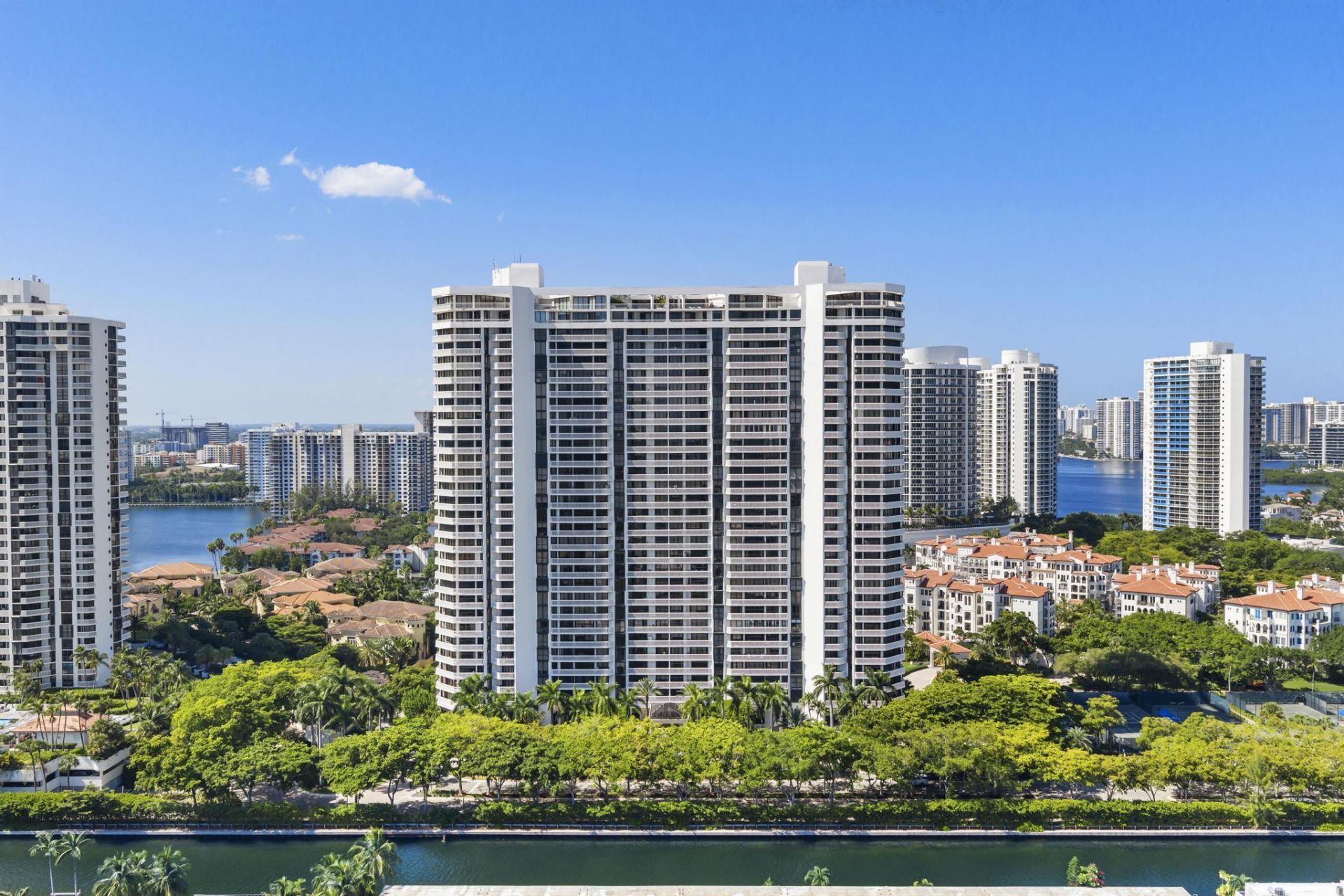 2000 Island Boulevard, Unit 903, Aventura, FL 33160 Photo
