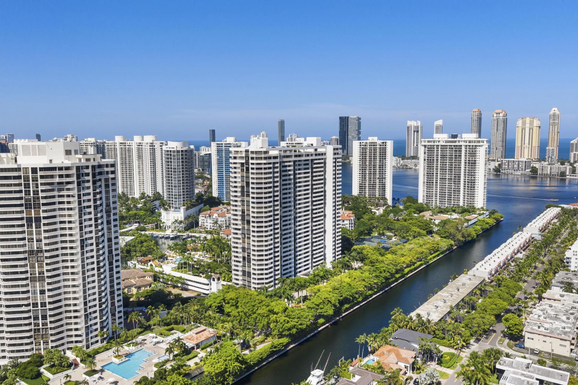 2000 Island Boulevard, Unit 903, Aventura, FL 33160 Photo