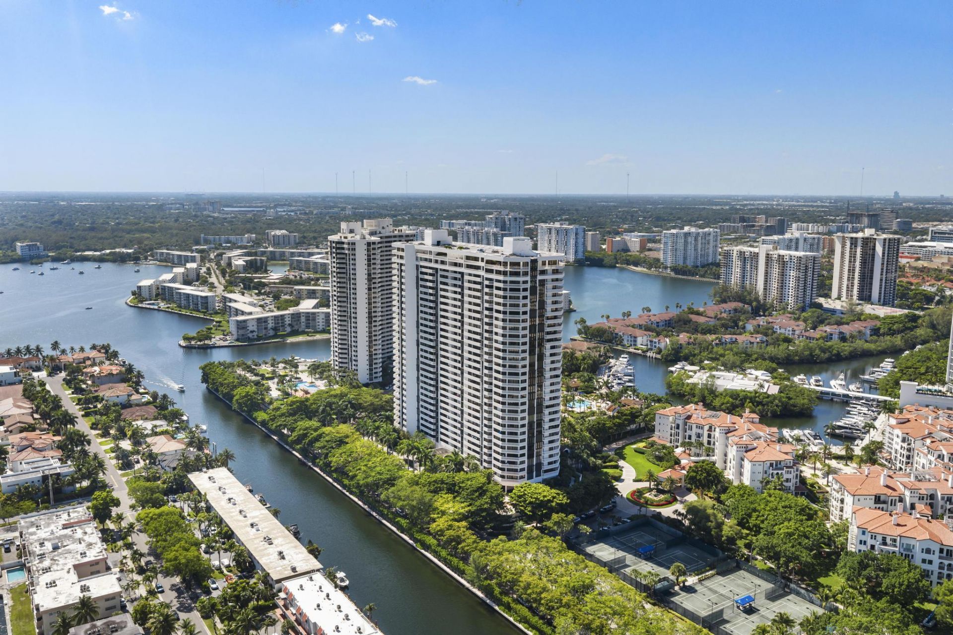 2000 Island Boulevard, Unit 903, Aventura, FL 33160 Photo